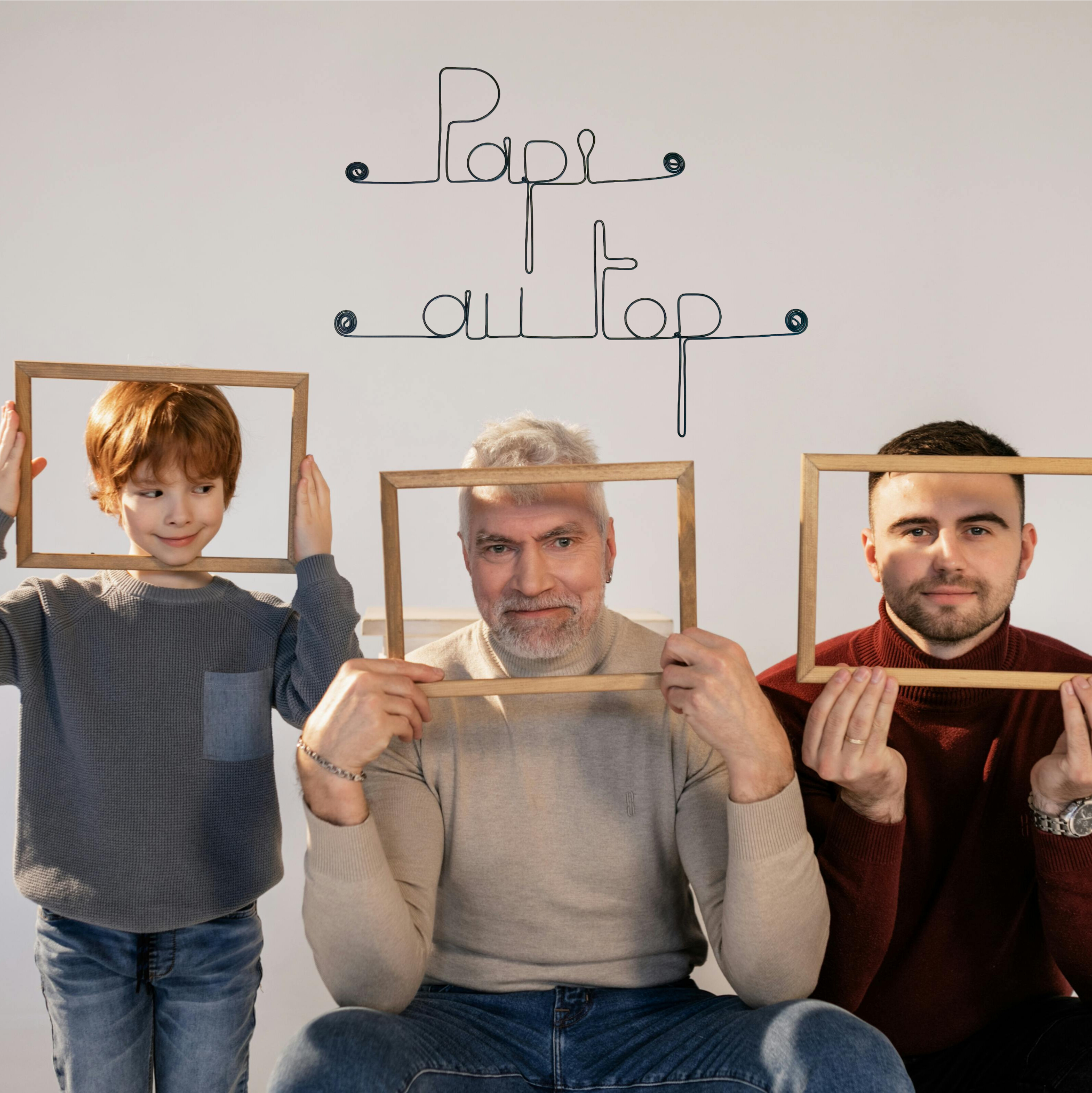 Papi au top en fil de fer - Bijoux de Mur
